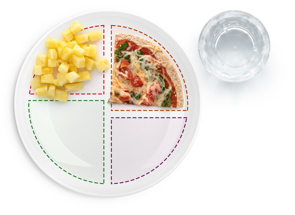 Pizza de tomate e espinafre e abacaxi